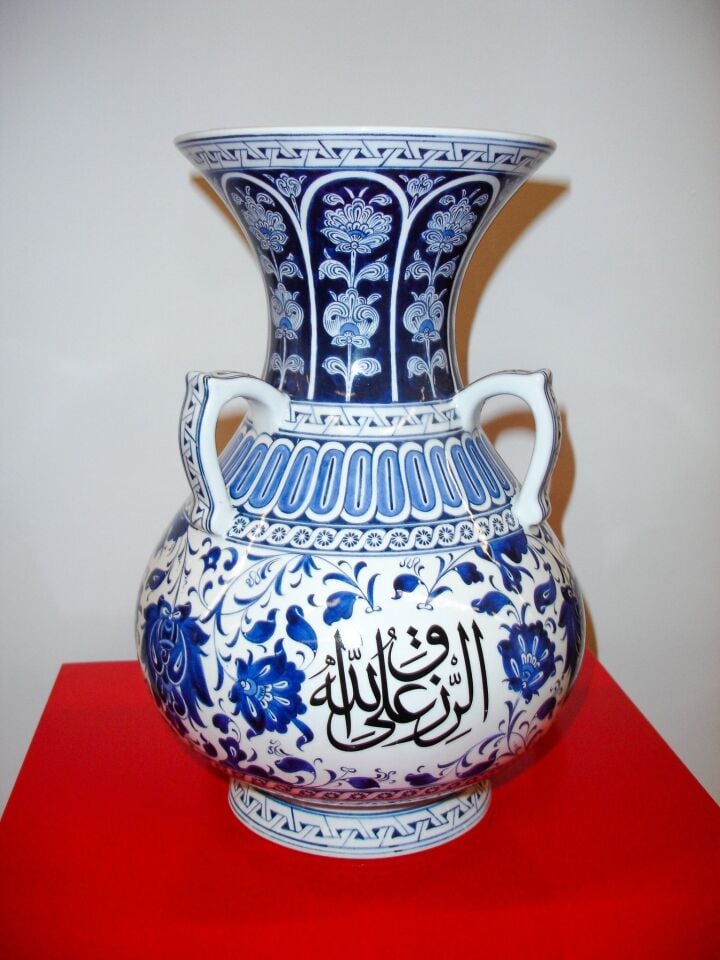 Dualı Baba Nakkaş Desen Kulplu Kandil Vazo