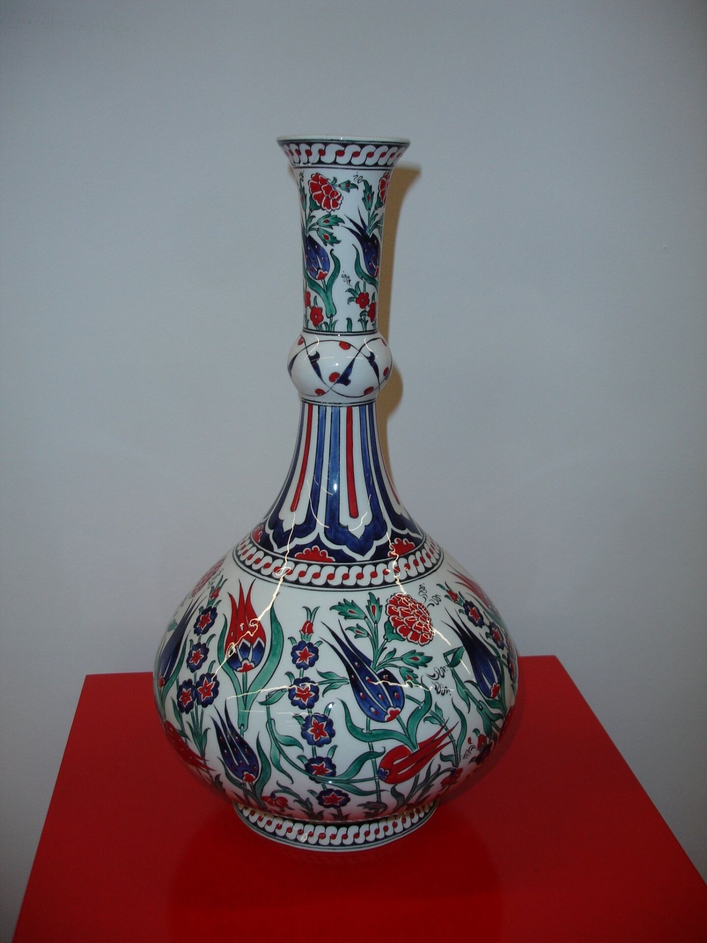 Rose Tulip Long-Necked Vase